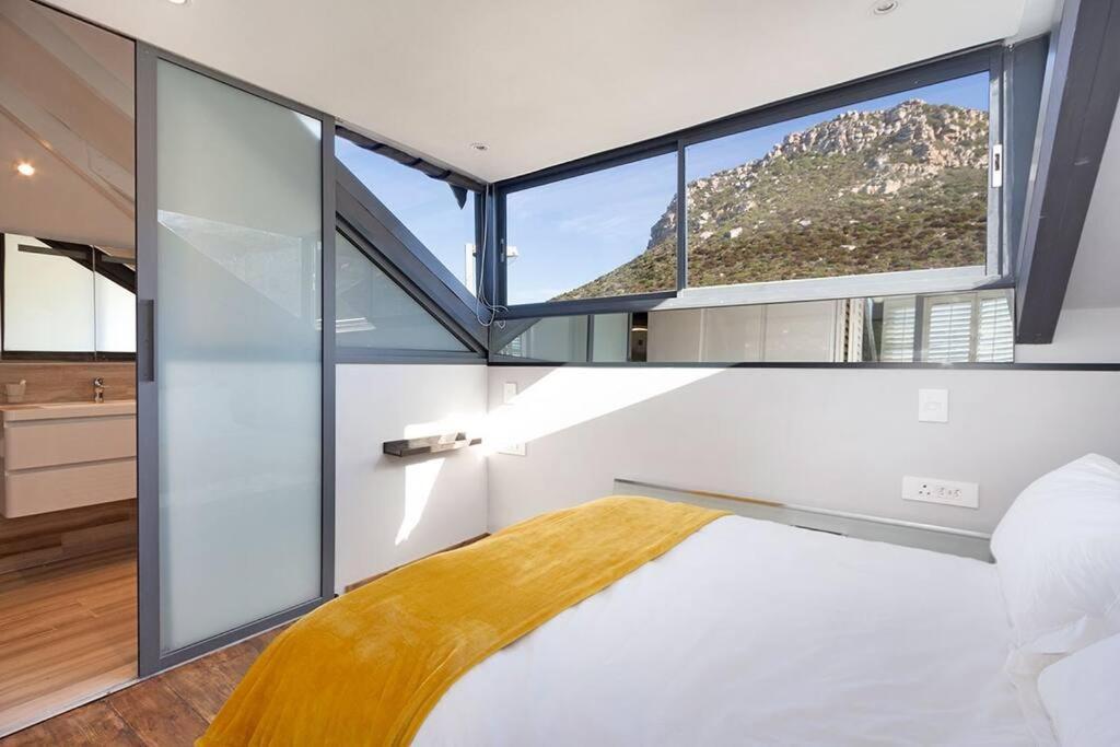 Harbour Facing Penthouse * Le Cap